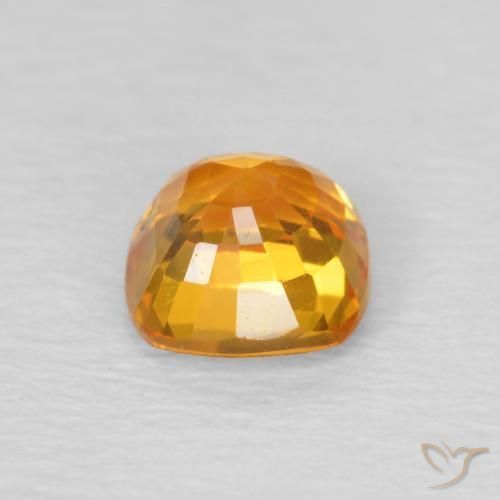 Zafiro Dorado naranja natural de 0.62 ct, Forma Cojín, VS