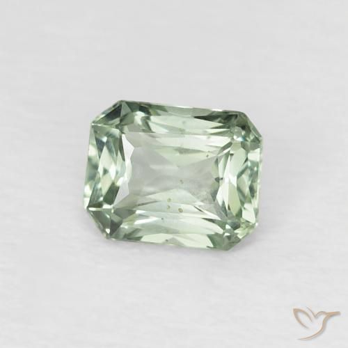 Zafiro Verde bosque natural de 0.53 ct, Corte Octágono / Esmeralda, VVS