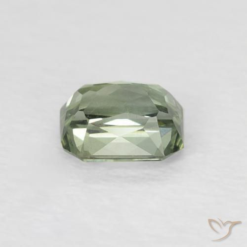 Zafiro Verde medio natural de 0.59 ct, Corte Octágono / Esmeralda, VVS