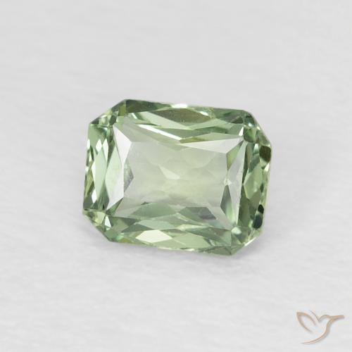 Zafiro Medium Light Green natural de 0.56 ct, Corte Octágono / Esmeralda, VVS