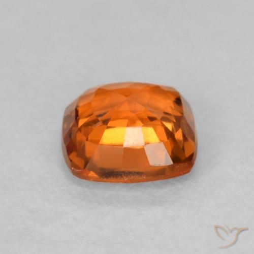 Zafiro Naranja fuego natural de 0.55 ct, Forma Cojín, VVS-VS
