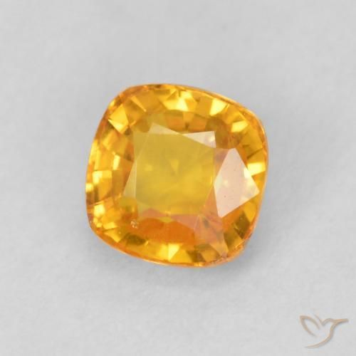 Zafiro Naranja medio natural de 0.68 ct, Forma Cojín, VVS