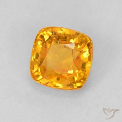 Zafiro Dorado naranja natural de 0.76 ct, Forma Cojín, VVS
