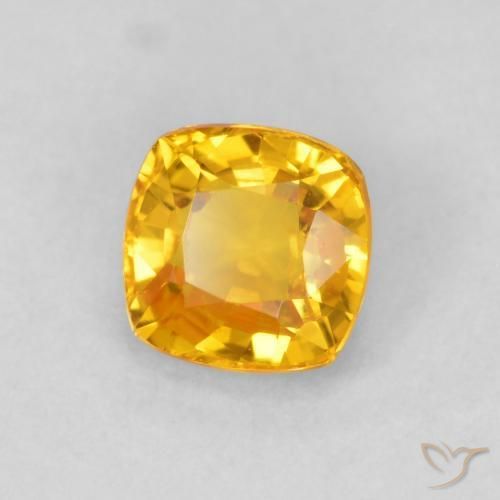 Zafiro Dorado medio natural de 0.63 ct, Forma Cojín, VVS