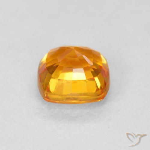 Zafiro Naranja claro natural de 0.65 ct, Forma Cojín, VVS