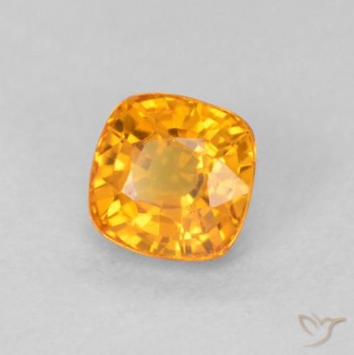 Zafiro Naranja claro natural de 0.56 ct, Forma Cojín, VVS