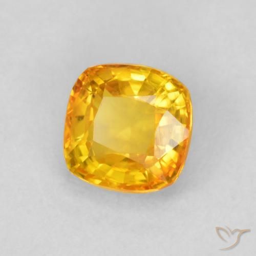 Zafiro Dorado medio natural de 0.65 ct, Forma Cojín, VVS