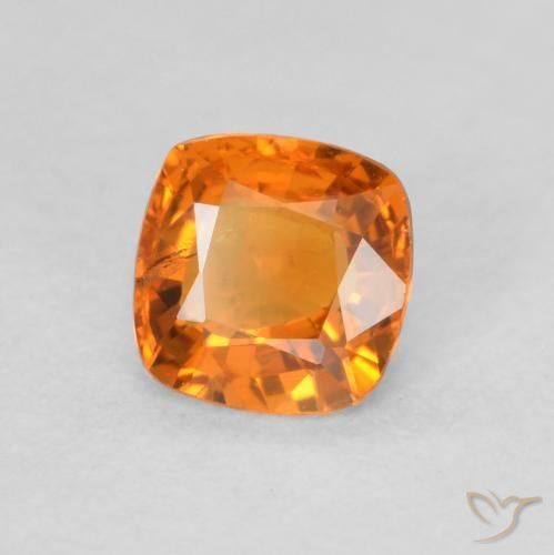 Zafiro Naranja claro natural de 0.56 ct, Forma Cojín, VS