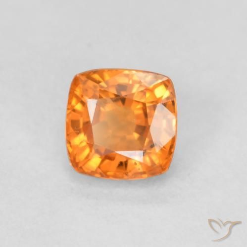 Zafiro Ámbar naranja natural de 0.53 ct, Forma Cojín, VS