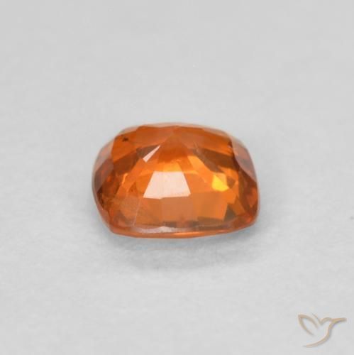 Zafiro Naranja rojizo natural de 0.47 ct, Forma Cojín, VS