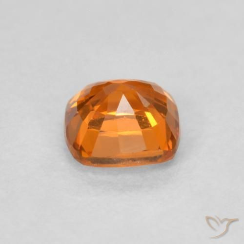 Zafiro Naranja medio natural de 0.65 ct, Forma Cojín, VS