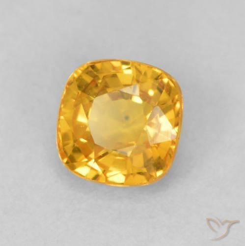 Zafiro Naranja dorado natural de 0.56 ct, Forma Cojín, VVS-VS