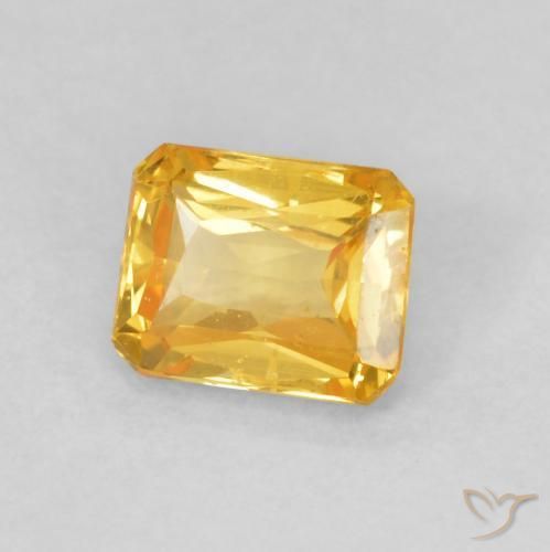 Zafiro Naranja dorado intenso natural de 0.59 ct, Corte Octágono / Esmeralda, VVS-VS