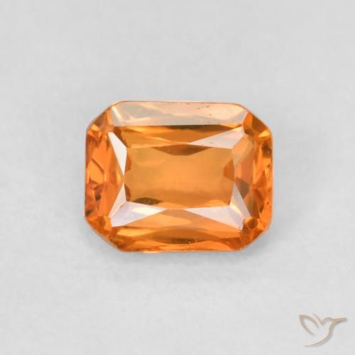 0.53ct Natural Naranja medio Zafiro, corte esmeralda, VVS