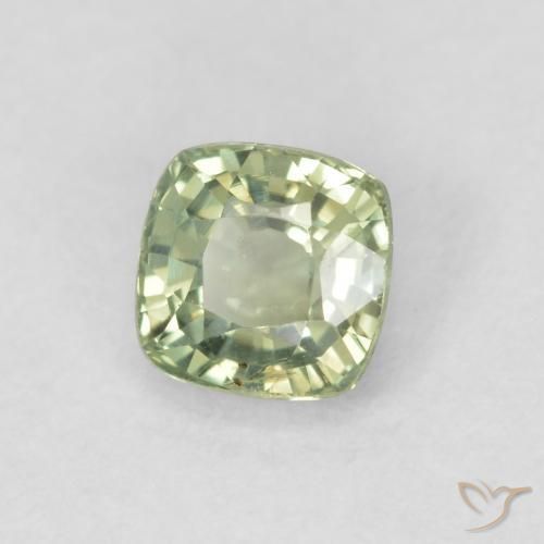 Zafiro Verde muy claro natural de 0.57 ct, Forma Cojín, VS