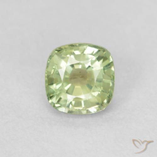 Zafiro Verde amarillo claro natural de 0.50 ct, Forma Cojín, VS