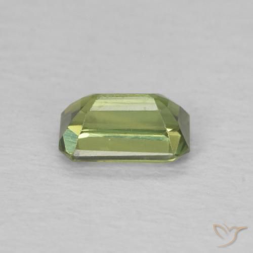 Zafiro Verde cálido natural de 0.46 ct, Corte Octágono / Esmeralda, VVS