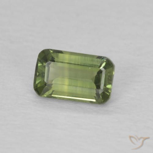 Zafiro Verde medio natural de 0.44 ct, Corte Octágono / Esmeralda, VVS