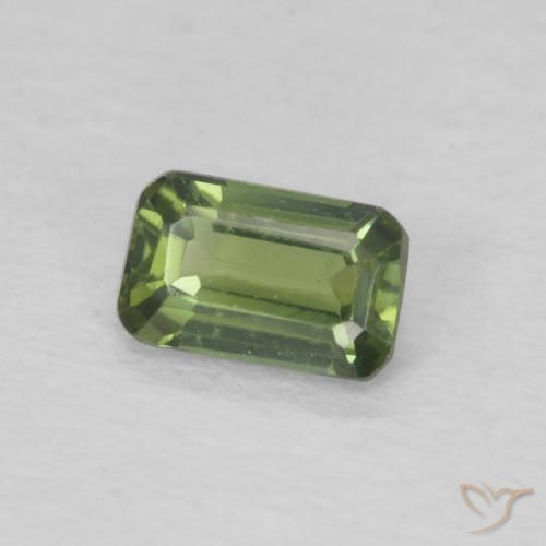 Zafiro Verde cálido natural de 0.44 ct, Corte Octágono / Esmeralda, VVS