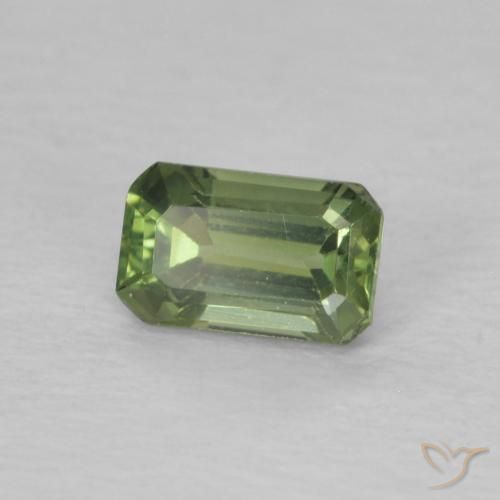 Zafiro Verde medio natural de 0.50 ct, Corte Octágono / Esmeralda, VVS