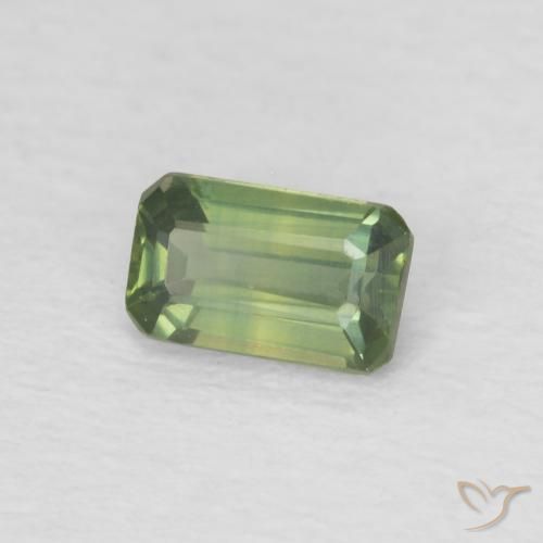 Zafiro Verde bosque claro natural de 0.40 ct, Corte Octágono / Esmeralda, VVS-VS