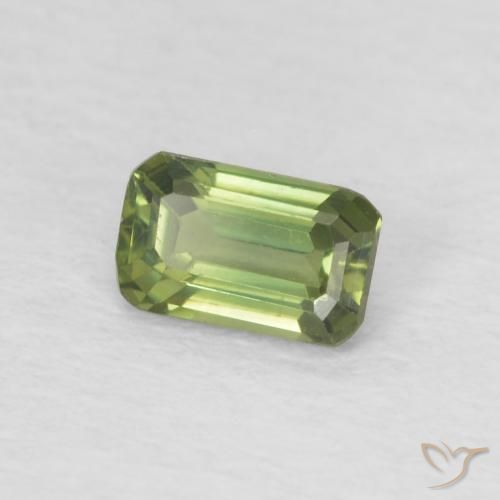Zafiro Verde amarillento natural de 0.44 ct, Corte Octágono / Esmeralda, VVS-VS
