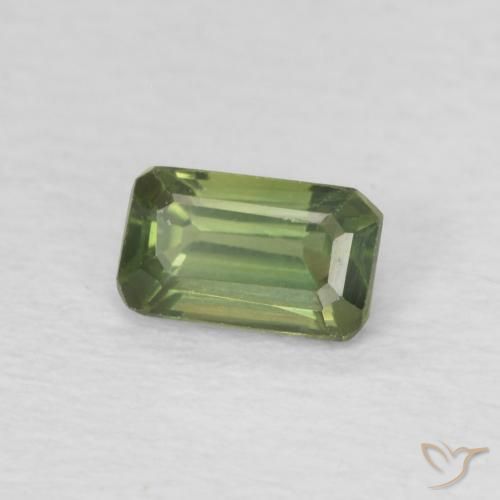 Zafiro Verde bosque natural de 0.50 ct, Corte Octágono / Esmeralda, VVS-VS