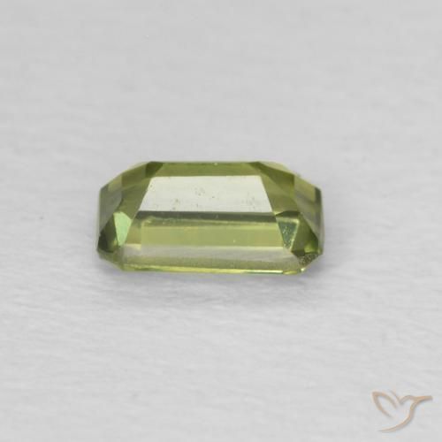 Zafiro Verde oscuro natural de 0.44 ct, Corte Octágono / Esmeralda, VVS-VS