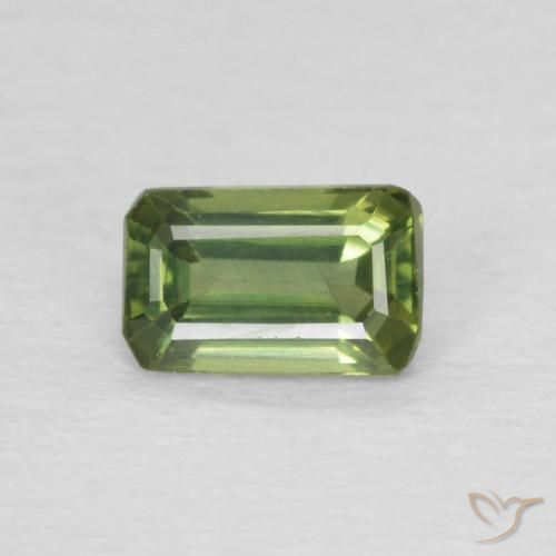0.48ct Natural Medium Light Green Zafiro, corte esmeralda, VVS-VS