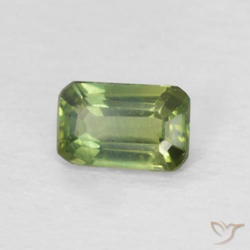 Zafiro Verde bosque claro natural de 0.42 ct, Corte Octágono / Esmeralda, VS