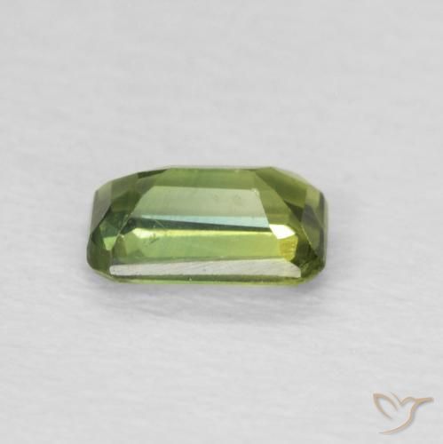 Zafiro Verde bosque claro natural de 0.42 ct, Corte Octágono / Esmeralda, VS