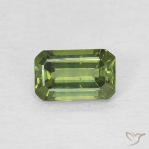 0.45ct Natural Verde terroso Zafiro, corte esmeralda, VS