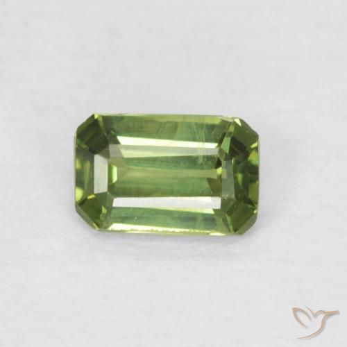 0.41ct Natural Verde bosque claro Zafiro, corte esmeralda, VS