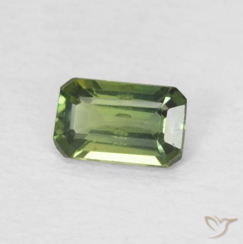 Zafiro Verde oscuro natural de 0.40 ct, Corte Octágono / Esmeralda, VS