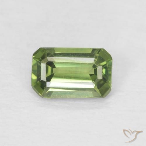0.42ct Natural Verde cálido Zafiro, corte esmeralda, VS