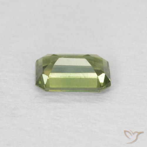 Zafiro Verde medio natural de 0.44 ct, Corte Octágono / Esmeralda, VS