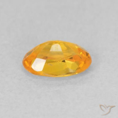 Zafiro Medium Light Orange-Gold natural de 0.62 ct, Ovalada, VVS-VS