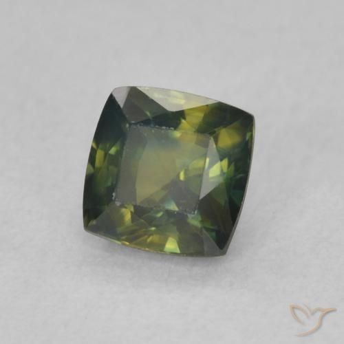 Zafiro Verde amarillento natural de 0.67 ct, Forma Cojín, VVS-VS
