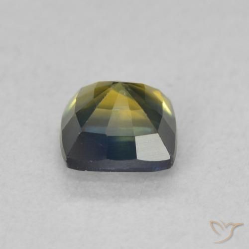 Zafiro Verde amarillento natural de 0.67 ct, Forma Cojín, VVS-VS