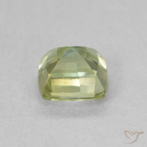 Zafiro Verde Oliva natural de 0.71 ct, Forma Cojín, VVS-VS