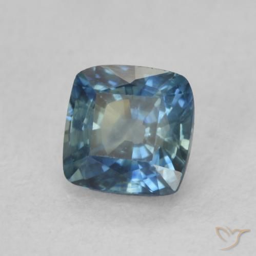 Zafiro Azul natural de 0.77 ct, Forma Cojín, VVS-VS