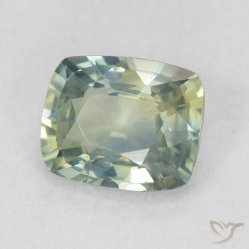 Zafiro Verde amarillento natural de 0.92 ct, Forma Cojín, VVS