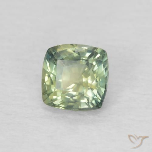 Zafiro Verde amarillento natural de 0.45 ct, Forma Cojín, VVS-VS