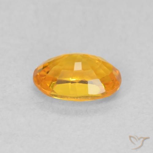 Zafiro Naranja claro natural de 0.70 ct, Ovalada, VVS-VS