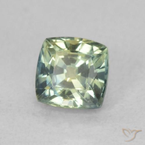 Zafiro Verde amarillento natural de 0.75 ct, Forma Cojín, VVS-VS