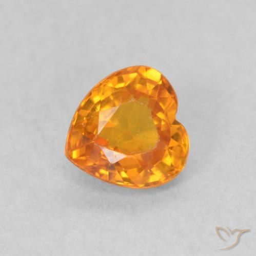0.54ct Natural Naranja medio Zafiro, Corazón, VS