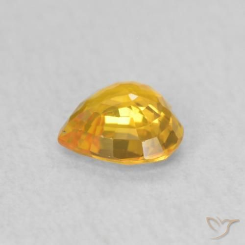 Zafiro Dorado naranja natural de 0.40 ct, Corazón, VVS-VS