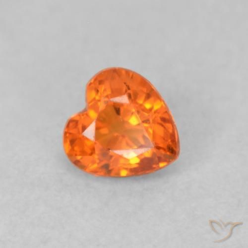 Zafiro Naranja fuego natural de 0.39 ct, Corazón, VS