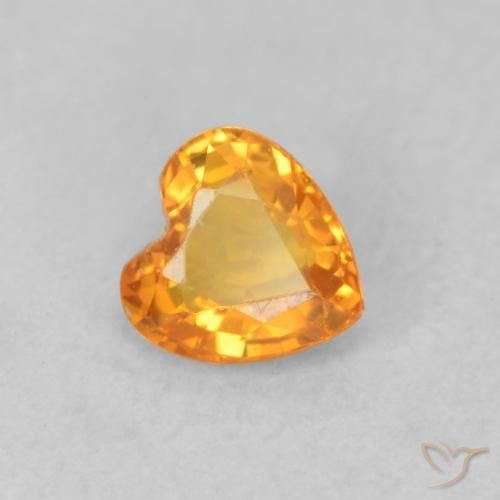 Zafiro Naranja albaricoque natural de 0.39 ct, Corazón, VS