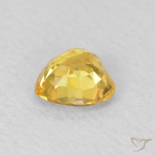 Zafiro Amarillo medio natural de 0.48 ct, Corazón, VS